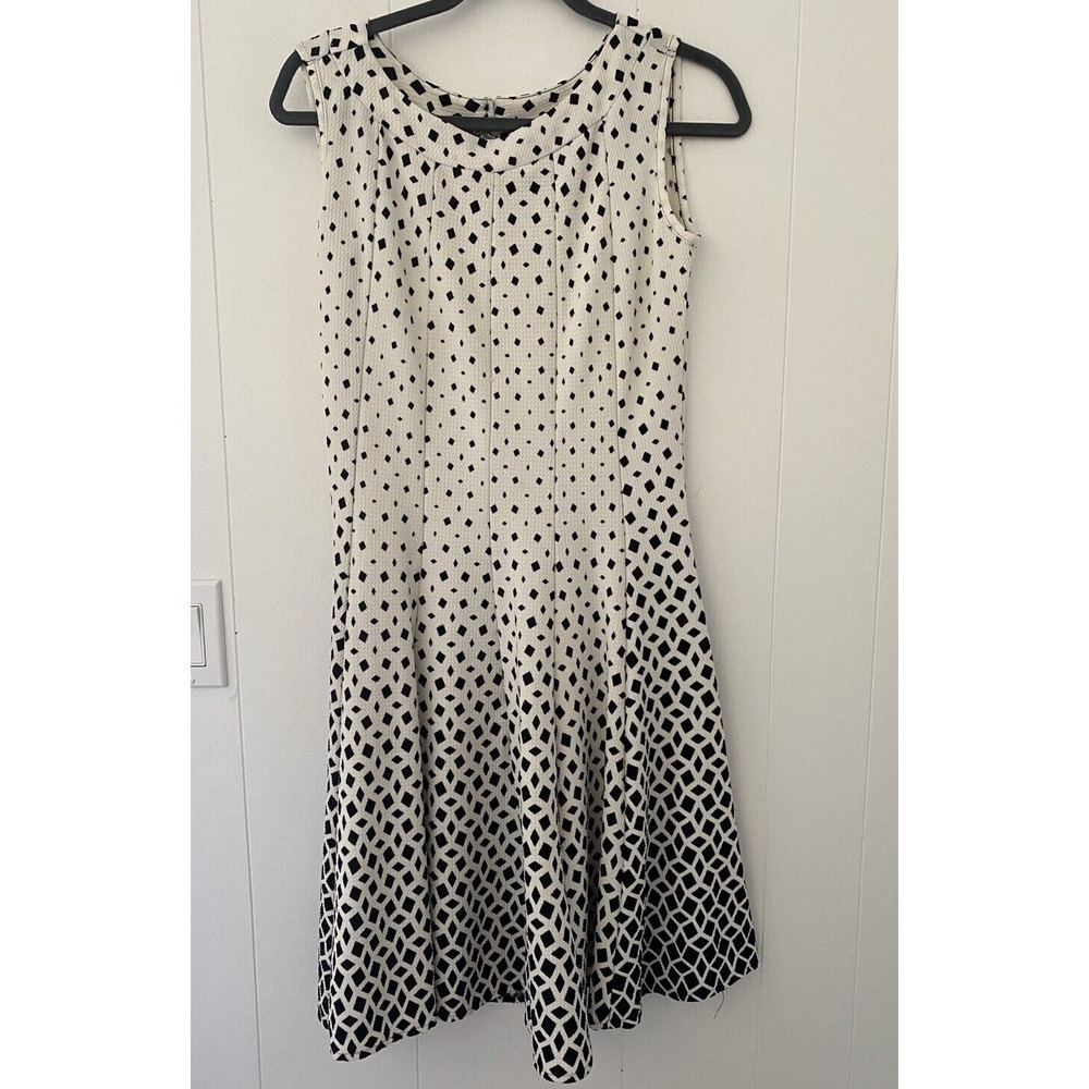 HAANI Petite Small Sleeveless Shift Dress‎ Women's White Black Diamond Pattern